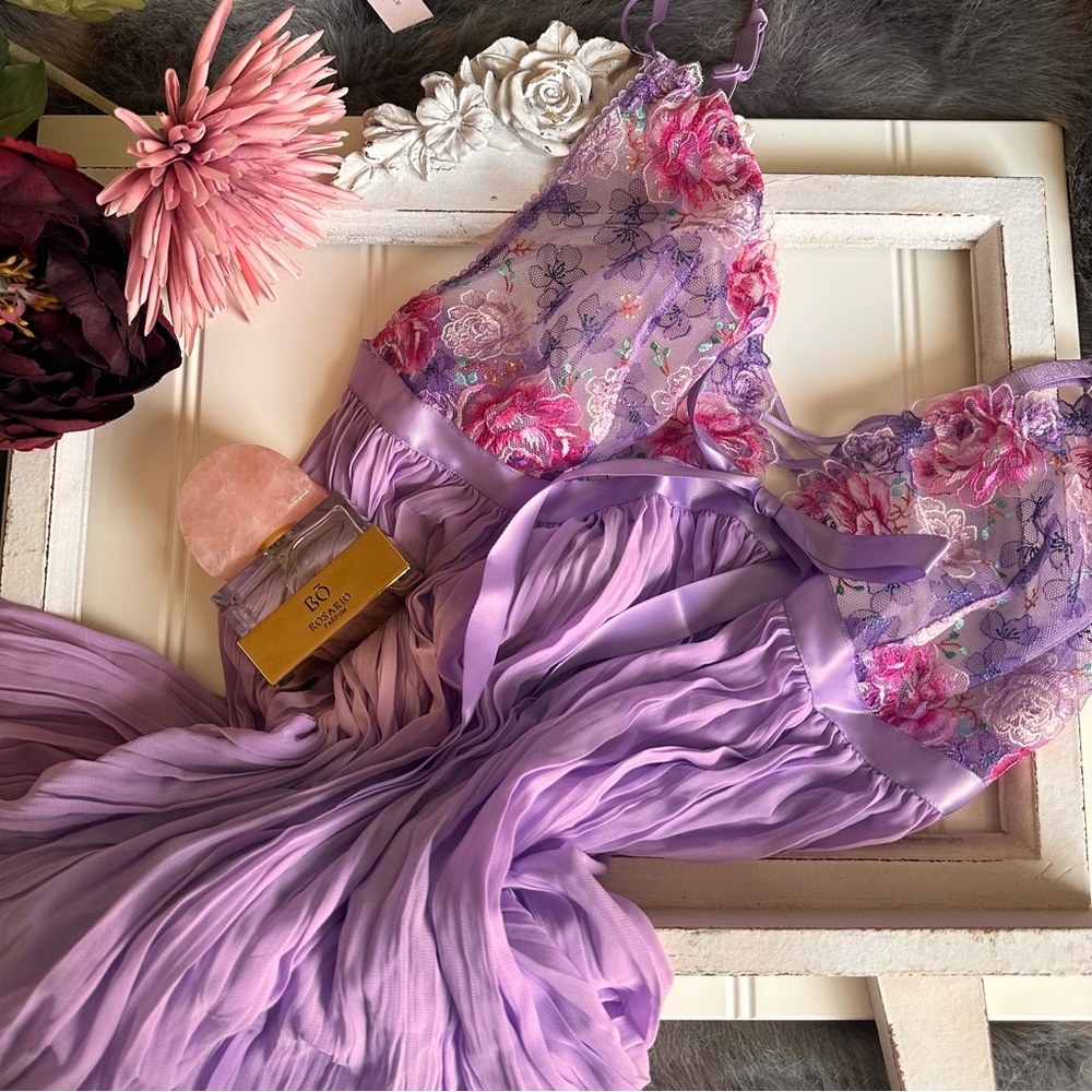 NWT Victoria's Secret Lavender Floral Lace Chemise